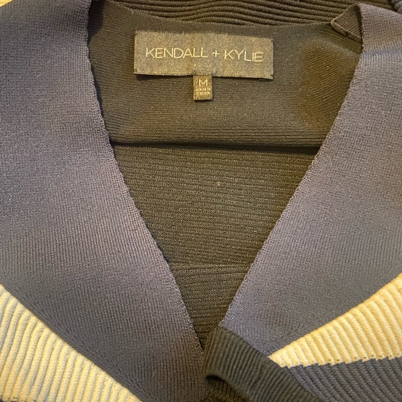 KENDALL + KYLIE Colour-block Pattern Mini Dress - Picture 8 of 8